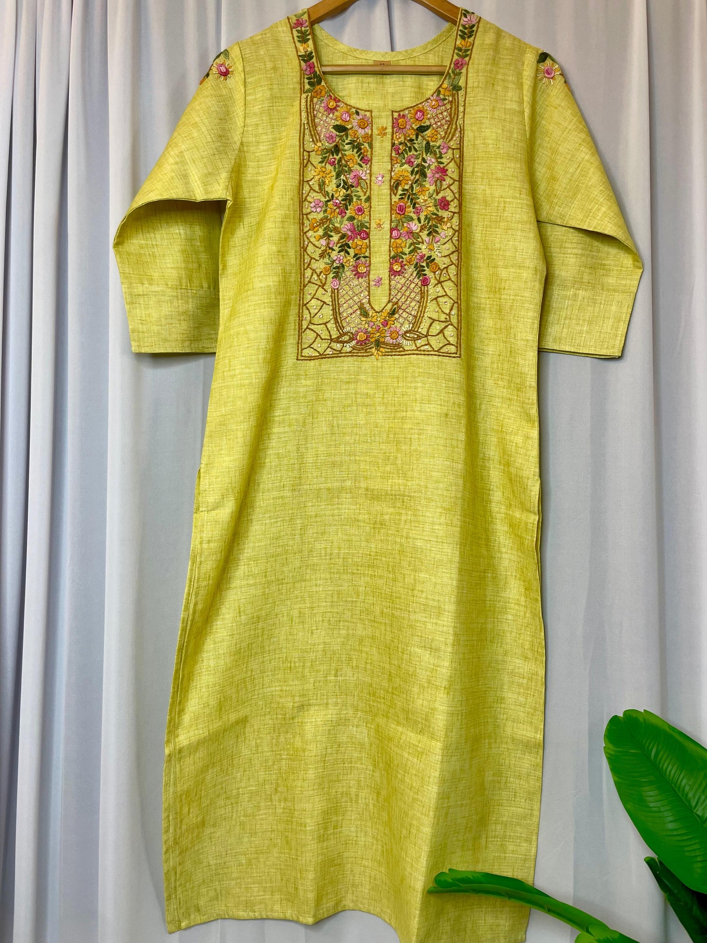 Handloom embroidered kurti