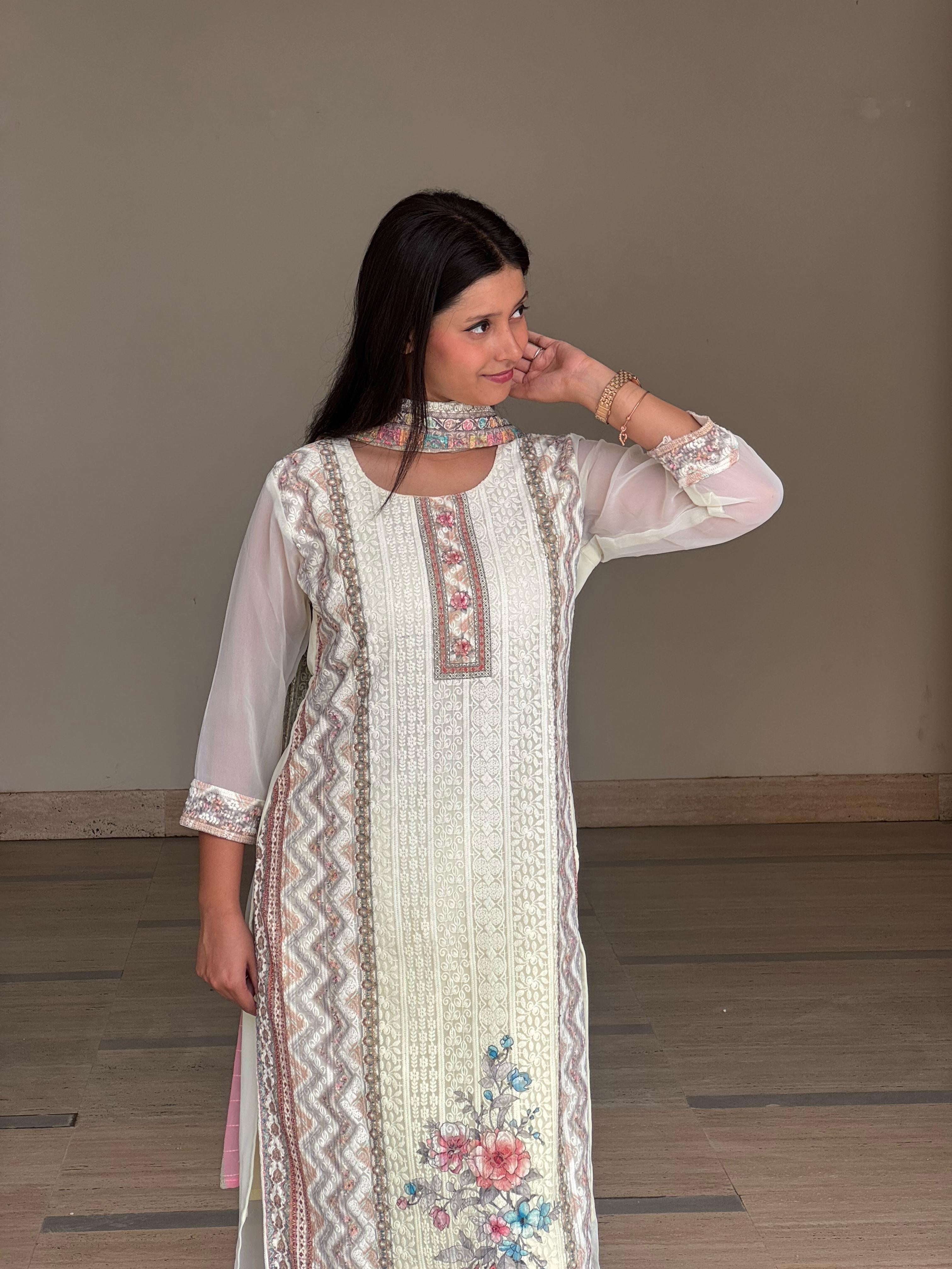 Noor-E-Nazaakat – Ivory Embroidered Suit Set