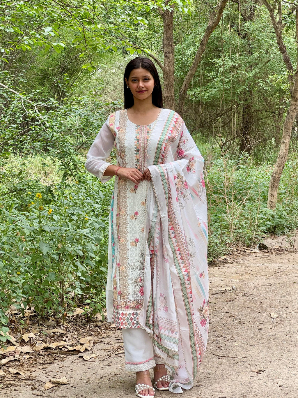 Gulzaar – A Garden in Threads