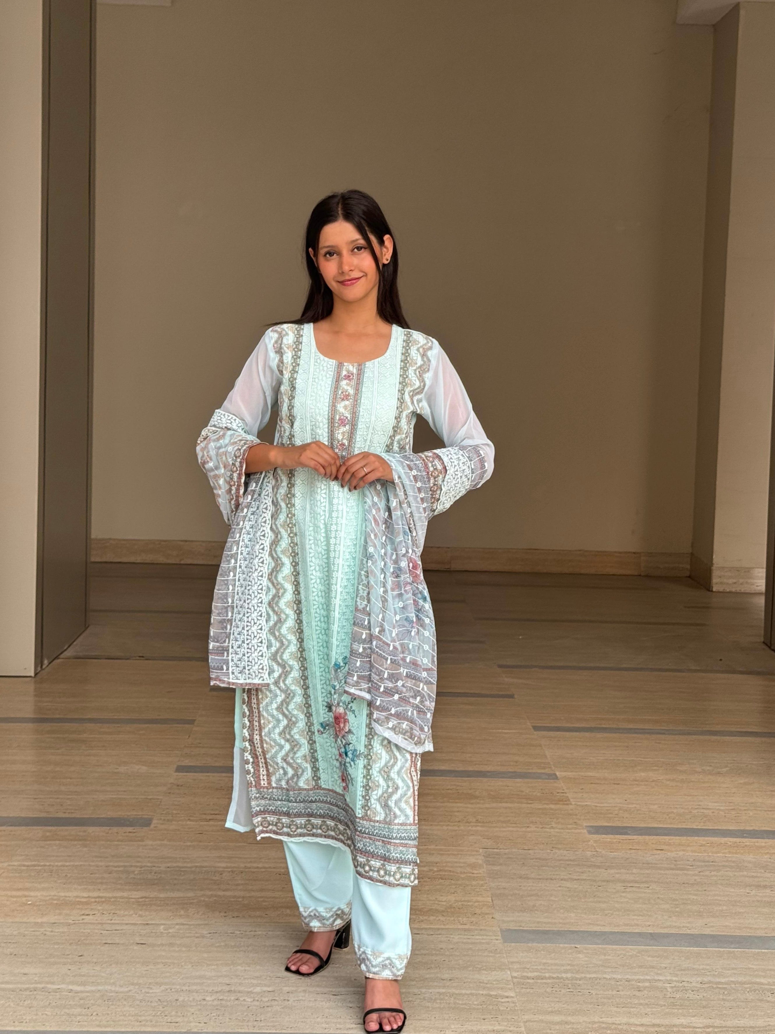 Noor-E-Nazaakat –Blue Embroidered Suit Set