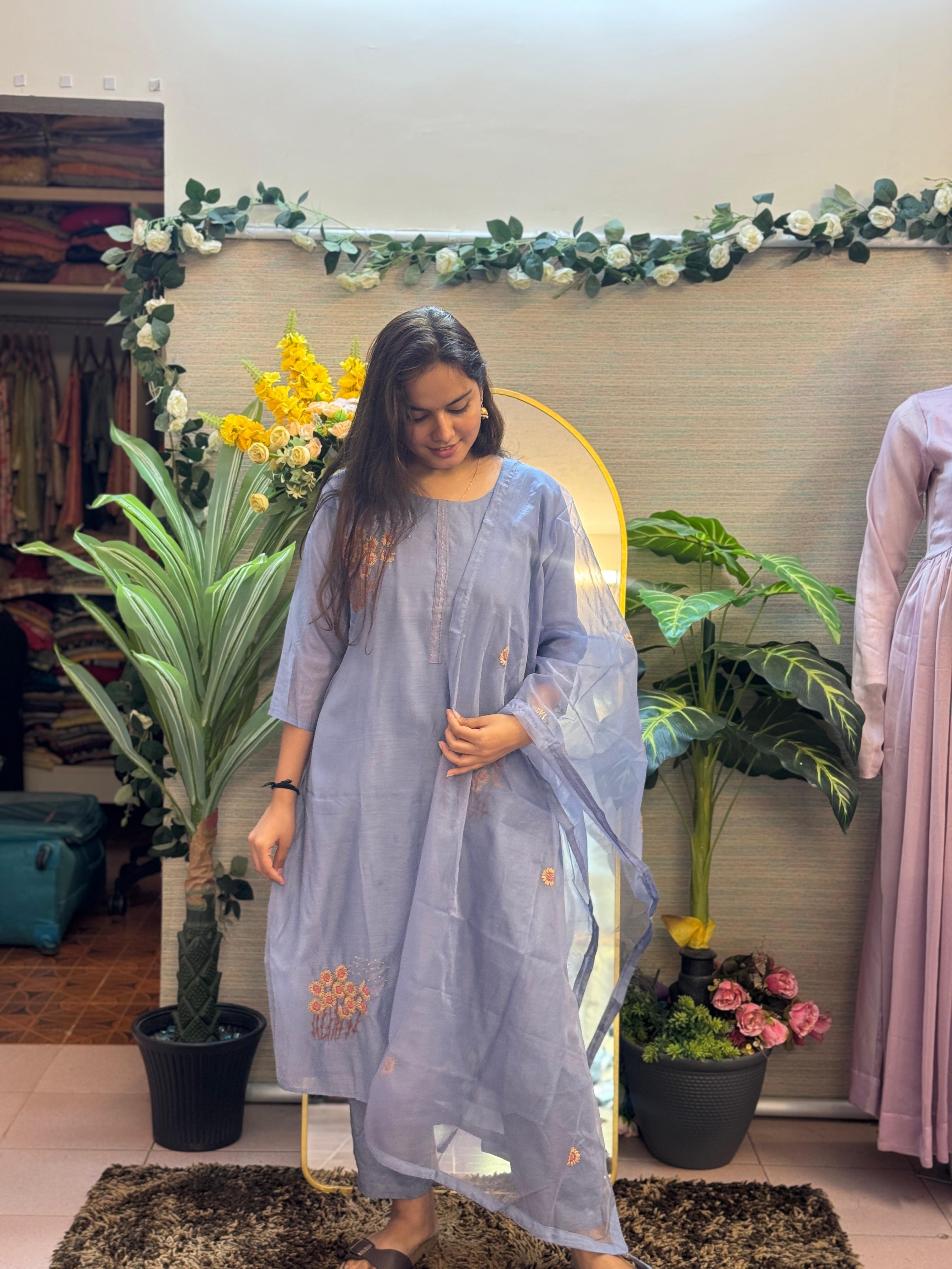 Lavender Embroidered Kurti Set with Organza Dupatta