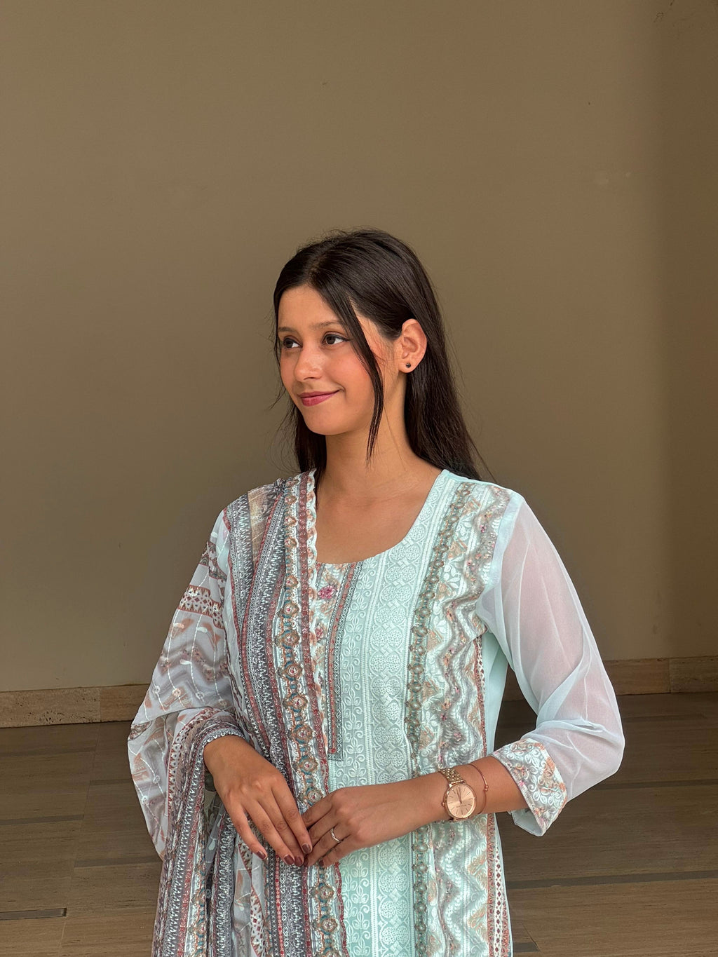 Noor-E-Nazaakat –Blue Embroidered Suit Set