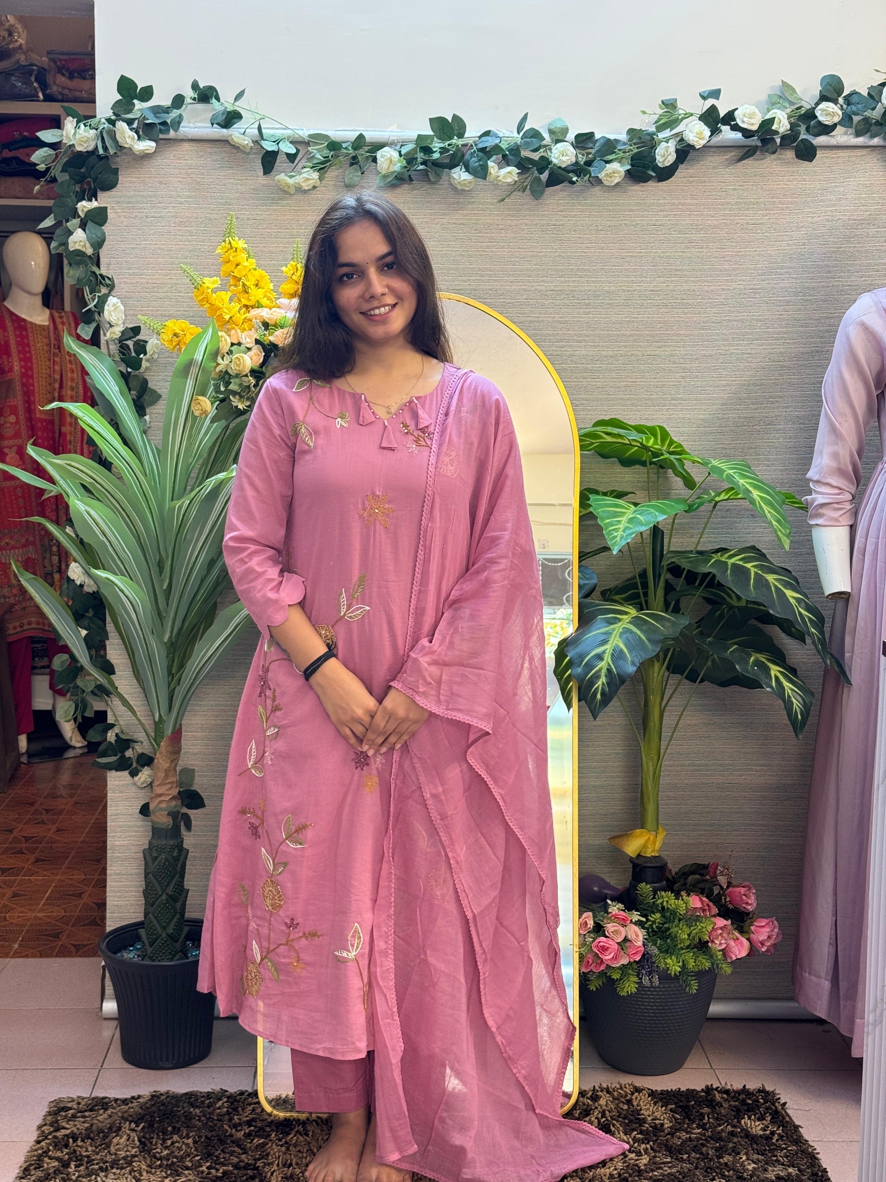 Blush Pink Floral Embroidered Kurti Set with Dupatta