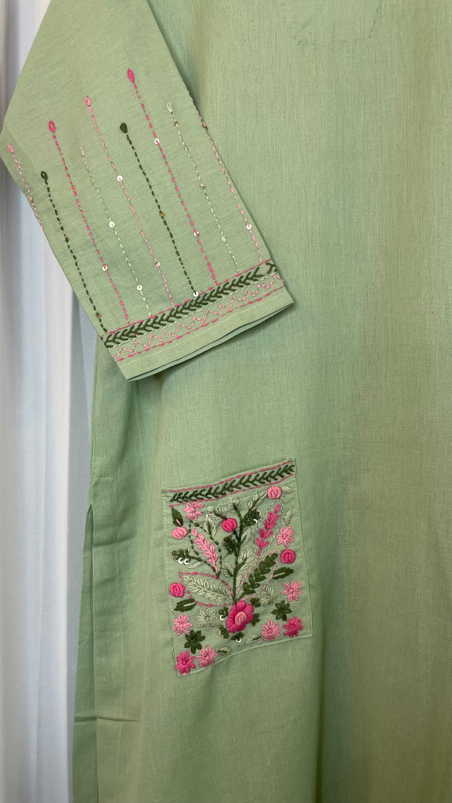 Handloom cotton collar and pocket embroidered kurti