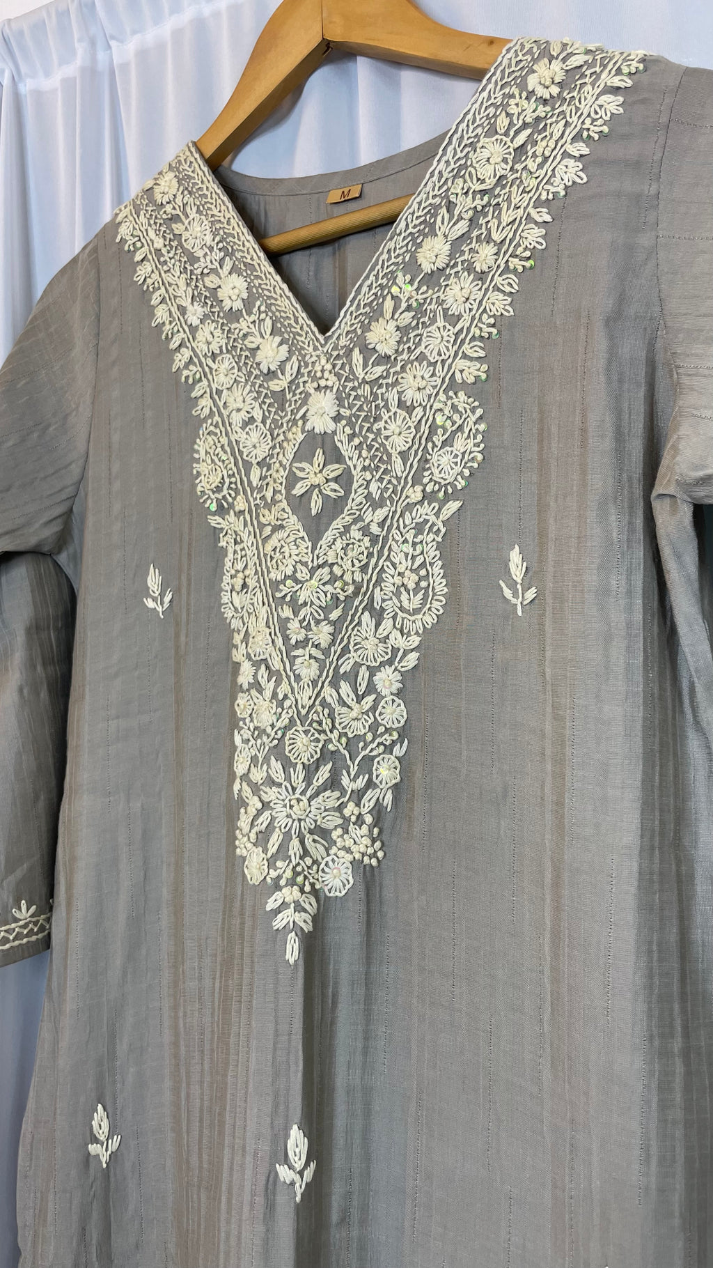 Zayra Hand-Embroidered Kurta