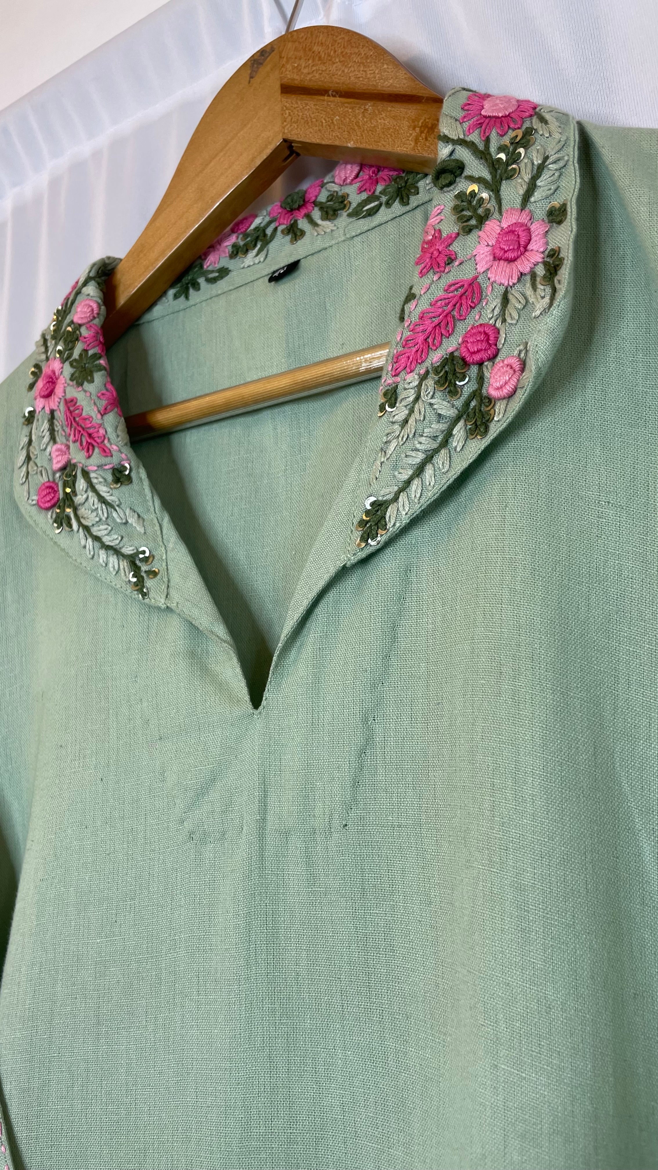 Pastel Bloom Embroidered Pocket Kurta