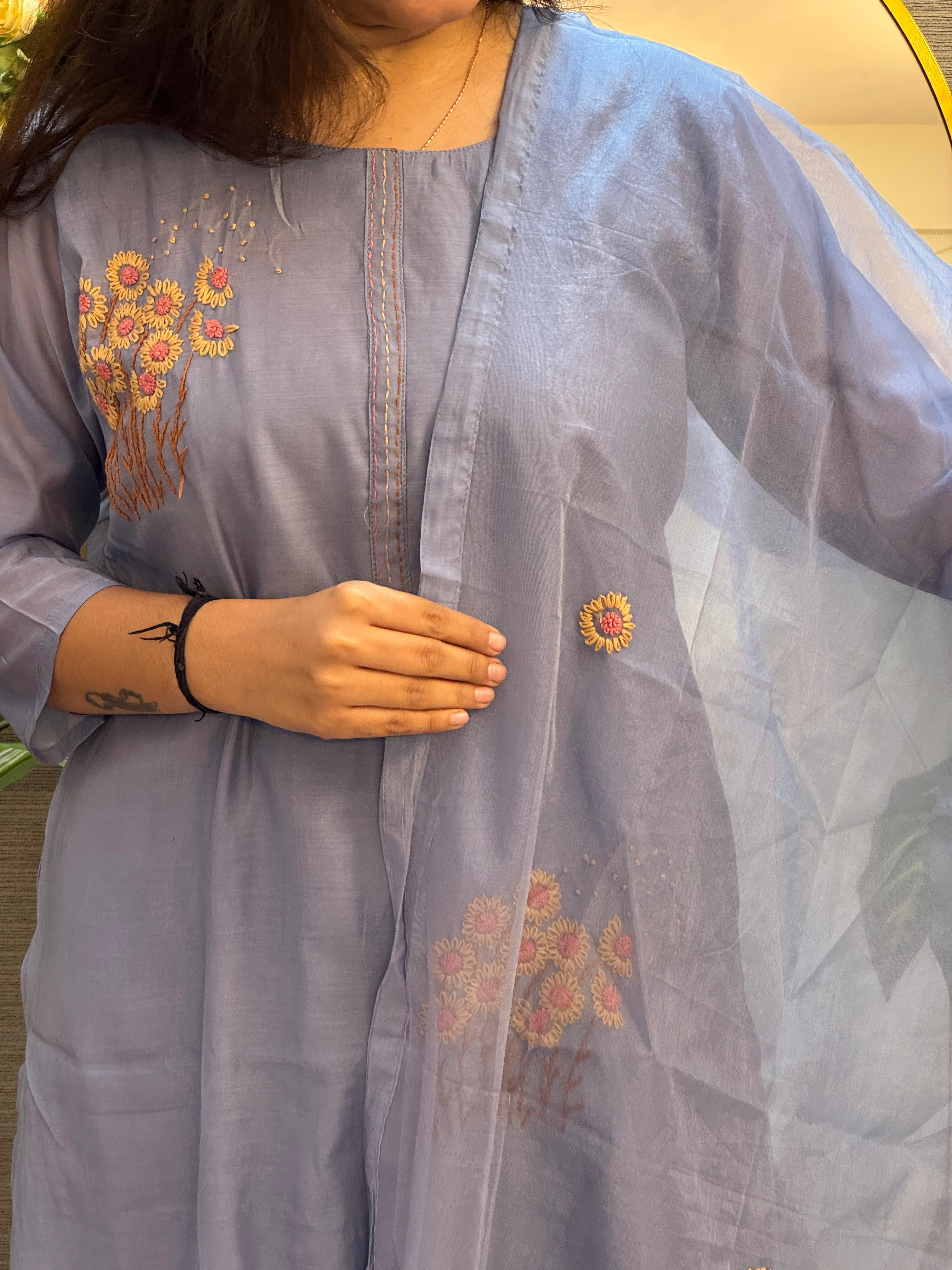 Lavender Embroidered Kurti Set with Organza Dupatta