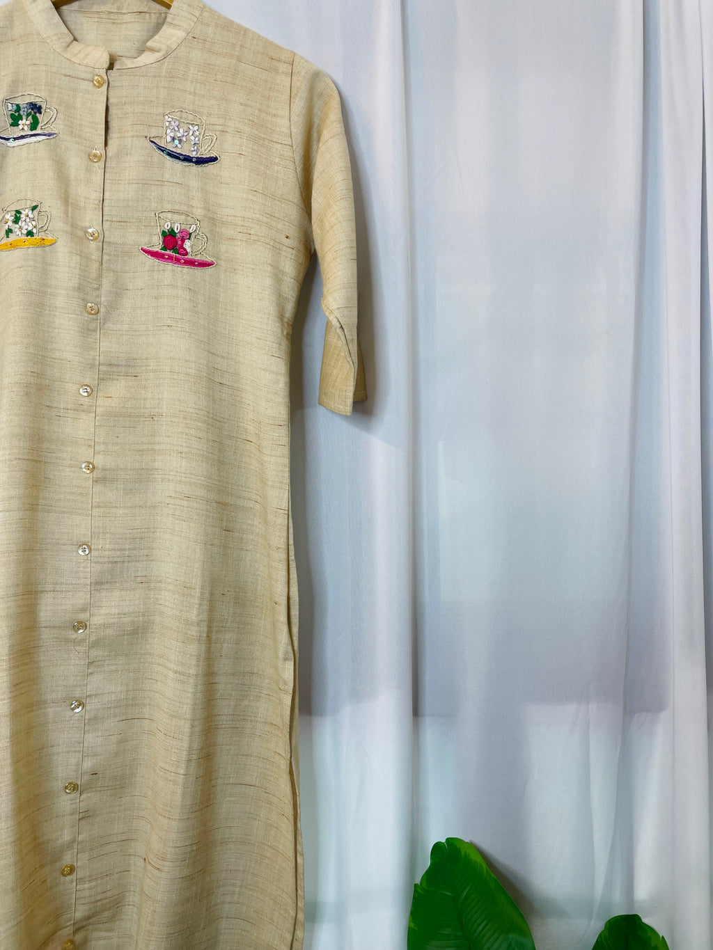 Embroidered linen Kurti