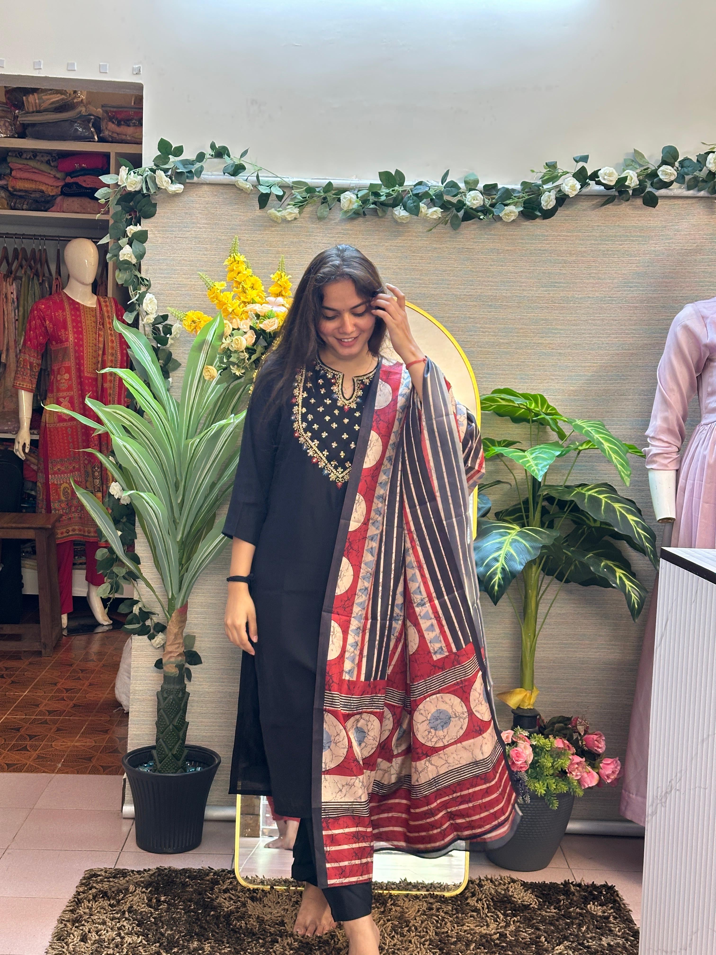Classic Black Straight Kurti Set with Printed Statement Dupatta
