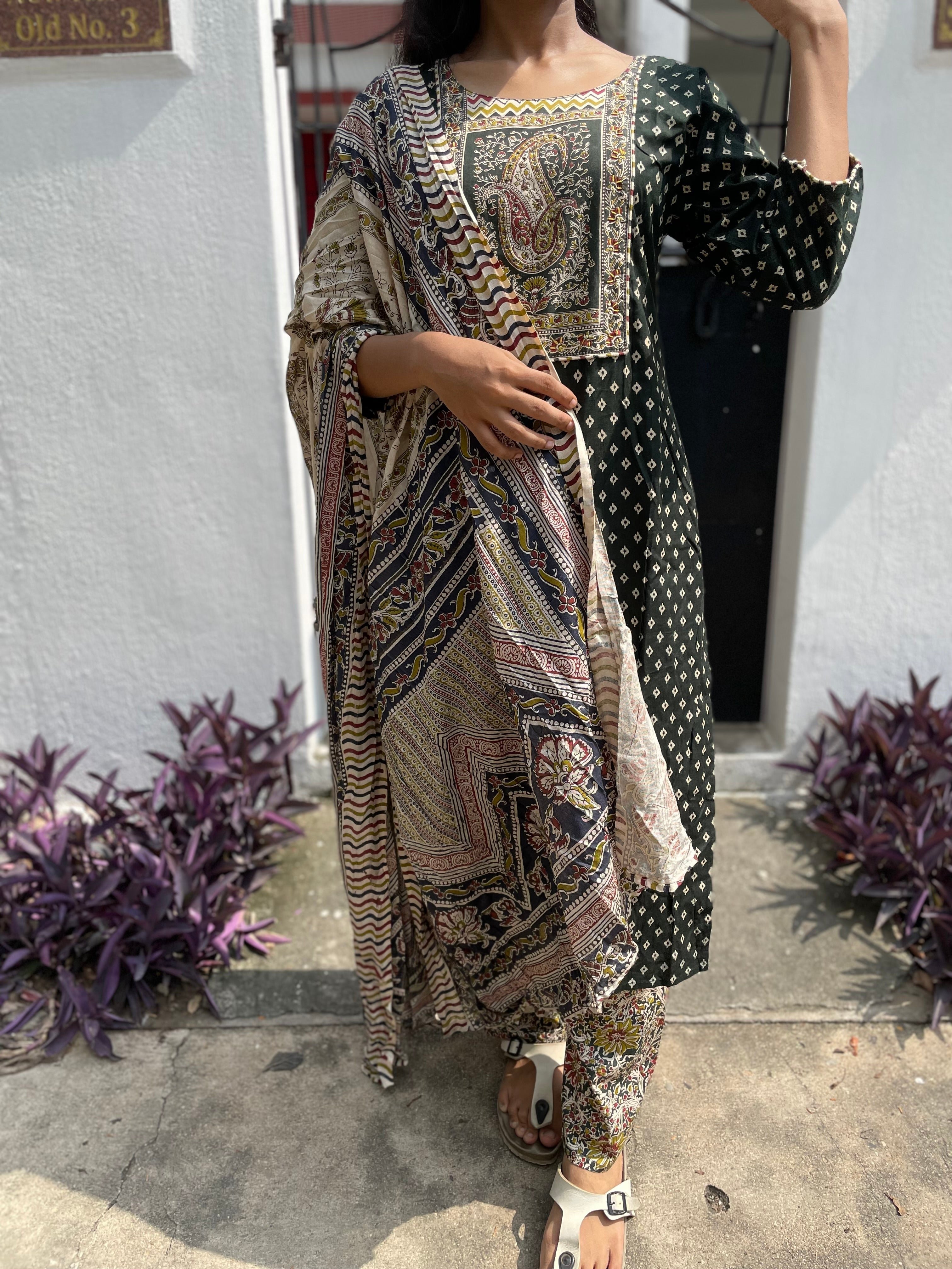 Printed suit set ( dark green)