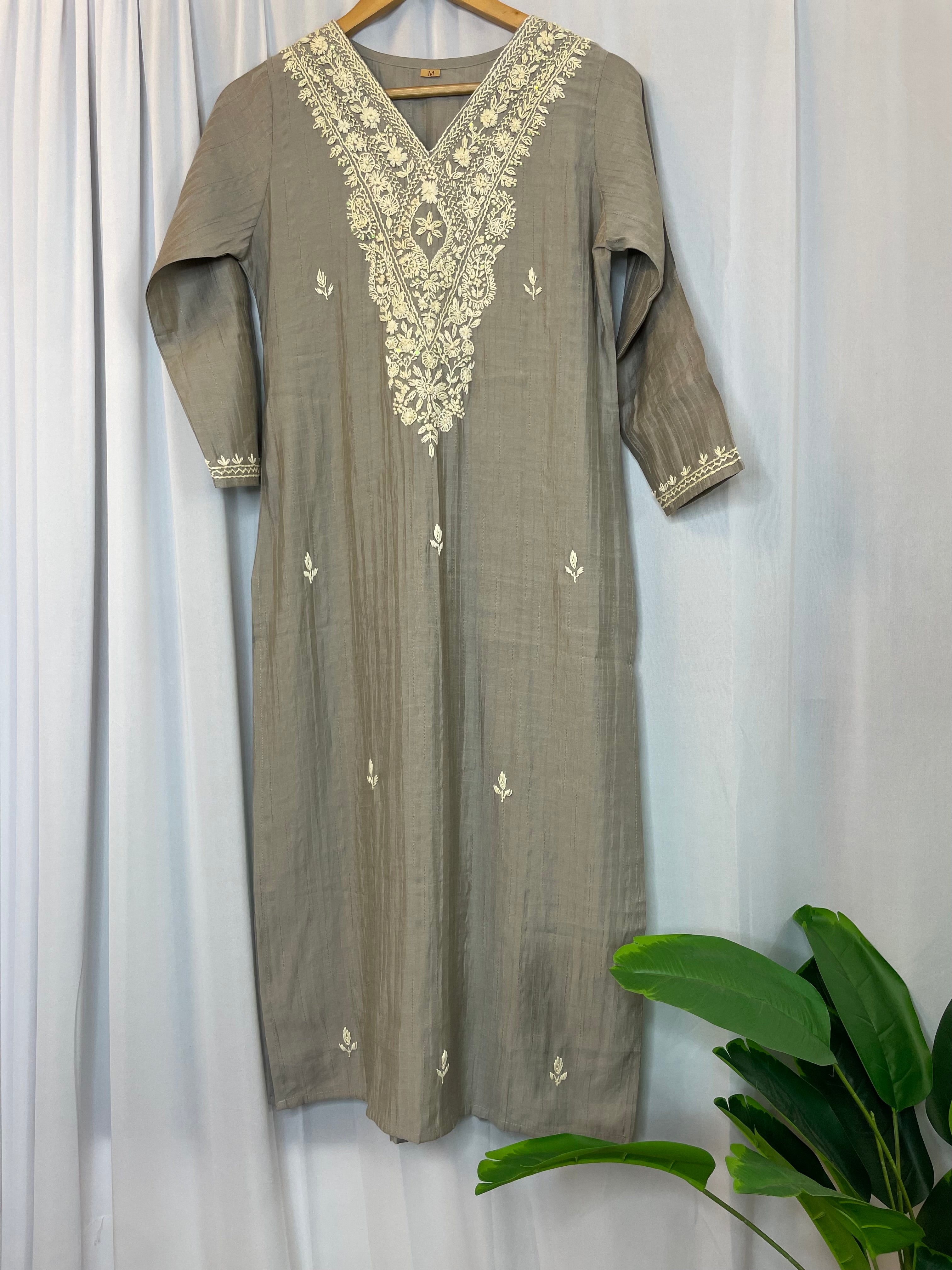 Zayra Hand-Embroidered Kurta