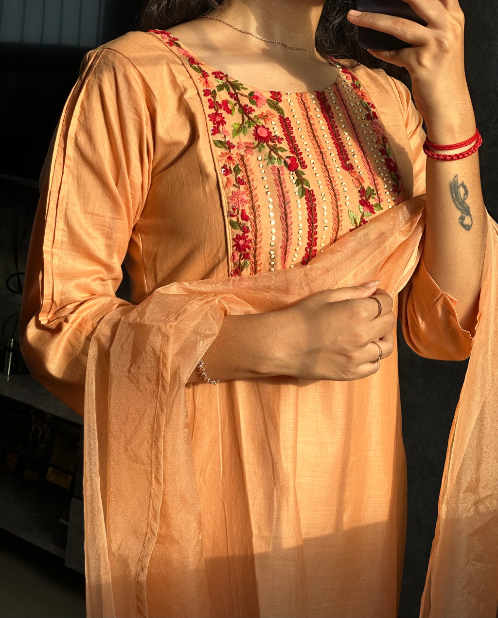 PEACH HANDWORK | DESIGNER KURTIS