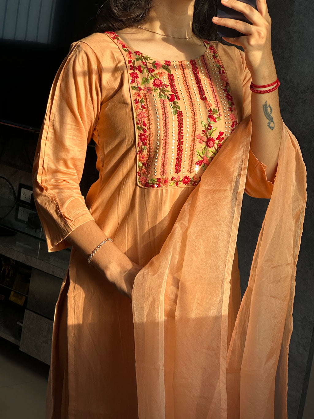 PEACH HANDWORK | DESIGNER KURTIS